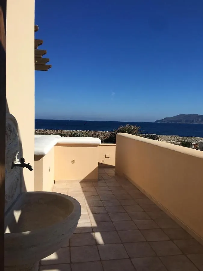 Villa Oblo Favignana 0*,  Italien