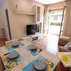 House, 300 M Dal Mare, Apartment Marina di Massa
